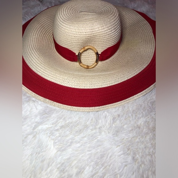 Lauren Ralph Lauren Accessories - Lauren Ralph Lauren Elegant Red and Cream Wide Brim Hat 🍄